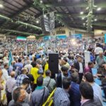 ببینید / شعار «پزشکیان زنده باد، خاتمی پاینده باد» در اجتماع بزرگ حامیان پزشکیان در سالن شهید شیرودی تهران