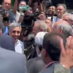 ببینید / حضور پزشکیان در بیمارستان فیروز آبادی برای شرکت در انتخابات