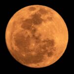 گزارش تصویری| لحظه پدیدار شدن ماه توت فرنگی در سراسر جهان!