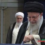رهبر انقلاب رأی خود را به صندوق انداختند