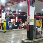 ببینید | آتش‌سوزی در پمپ بنزین ۲۴متری اهواز