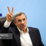 ببینید | احمدی‌نژاد خبرنگار سیاسی را پیچاند؛ سوال سیاسی نپرسید!