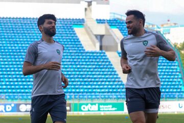عکس| محبوب مثل ستارههای استقلال و پرسپولیس در فرودگاه! عکس| محبوب مثل ستارههای استقلال و پرسپولیس در فرودگاه!