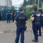 ببینید | جزئیات عملیات پلیس فرانسه در تفتیش و بازرسی مقر گروهک تروریستی منافقین
