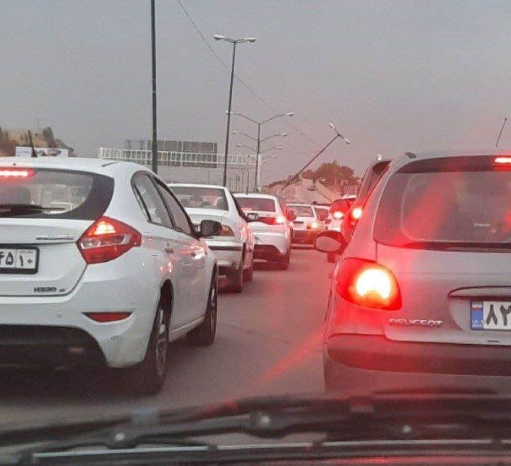 عکس | لحظه سقوط تیر برق در بزرگراه بابایی شرق به غرب
