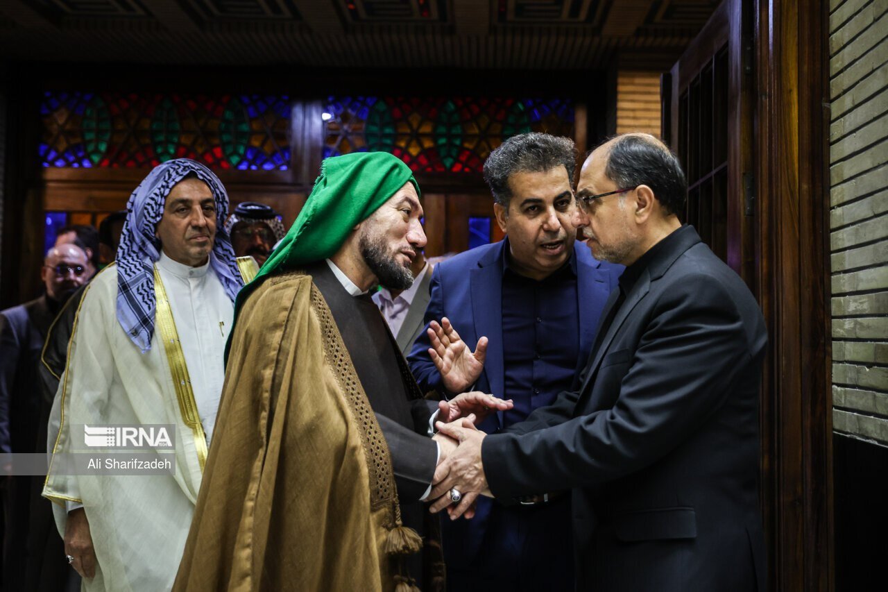 عکس | تصاویری از مهمانان خارجی مراسم یادبود مادر وحید حقانیان عکس | تصاویری از مهمانان خارجی مراسم یادبود مادر وحید حقانیان