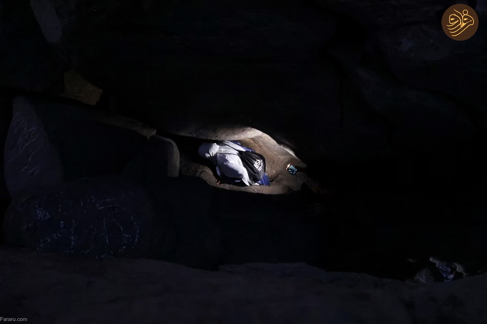 (تصاویر) موسم حج؛ از کبوتر و گربه‌بازی تا طواف خانه خدا