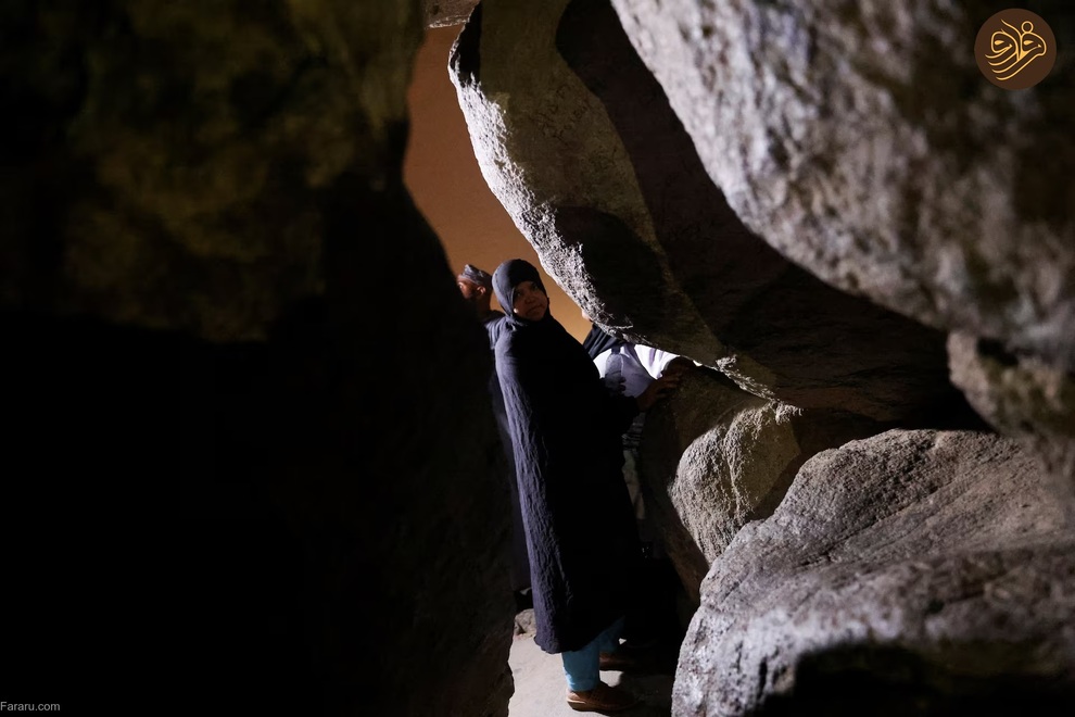 (تصاویر) موسم حج؛ از کبوتر و گربه‌بازی تا طواف خانه خدا