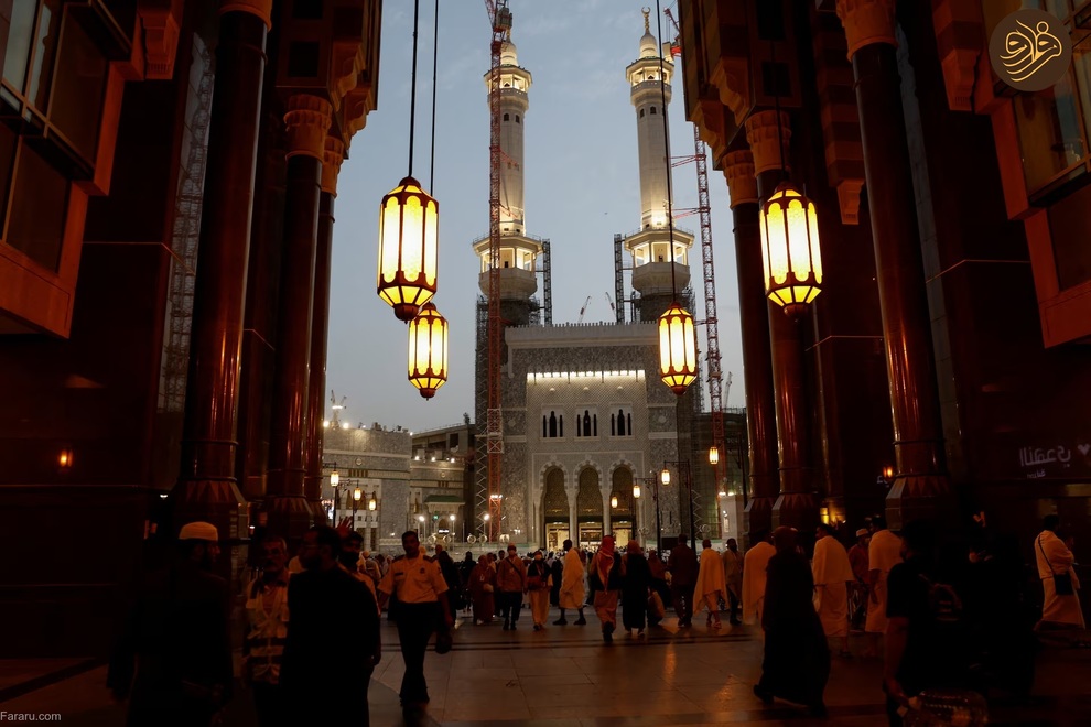 (تصاویر) موسم حج؛ از کبوتر و گربه‌بازی تا طواف خانه خدا