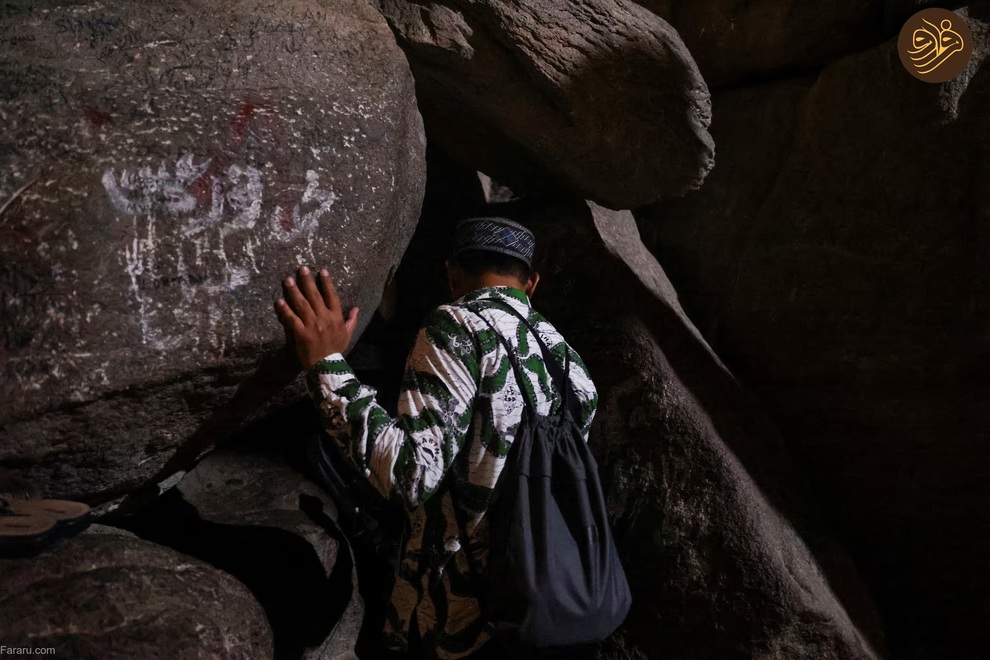 (تصاویر) موسم حج؛ از کبوتر و گربه‌بازی تا طواف خانه خدا