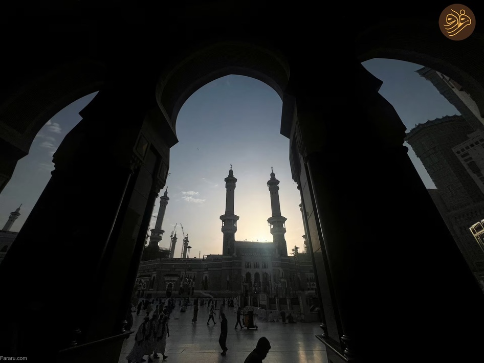 (تصاویر) موسم حج؛ از کبوتر و گربه‌بازی تا طواف خانه خدا