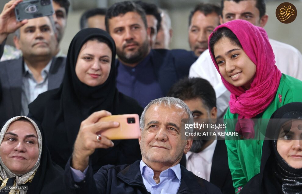 (تصاویر) حاشیه‌هایی از همایش انتخاباتی زنان حامی مسعود پزشکیان