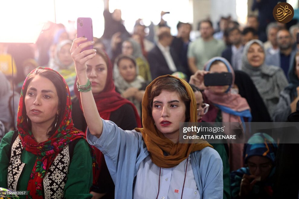 (تصاویر) حاشیه‌هایی از همایش انتخاباتی زنان حامی مسعود پزشکیان