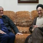 ببینید / لحظاتی از حضور سید محمد خاتمی در منزل مسعود پزشکیان رئیس جمهور منتخب