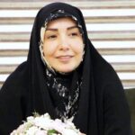 ببینید/ صاحب جمله «مملکت مال حزب‌اللهی‌هاست»: قرآن و نهج البلاغه‌ای که پزشکیان به دست گرفته، همانند قرآن به نیزه شده‌ی عمروعاص است