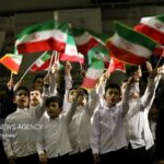 اجرای گروه سرود ضحی لاهیجان در جمع هواداران جلیلی