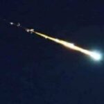 ببینید | فوری؛ عبور نور عجیب از آسمان سوریه و عراق