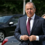 ببینید | اهدا بالاترین نشان روسیه به لاوروف توسط ولادیمیر پوتین