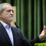 ببینید | شوخی پزشکیان با رئیس کمیسیون اصل نود مجلس: حاج آقا…