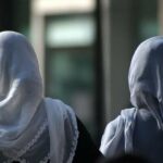 ببینید | مجید نصیرپور نماینده مجلس: پوشش دخترها و پسرها به شدت نگران‌کننده است!