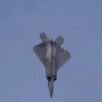 ببینید  فیلمبرداری فوق حرفه‌ای از جنگنده F۲۲