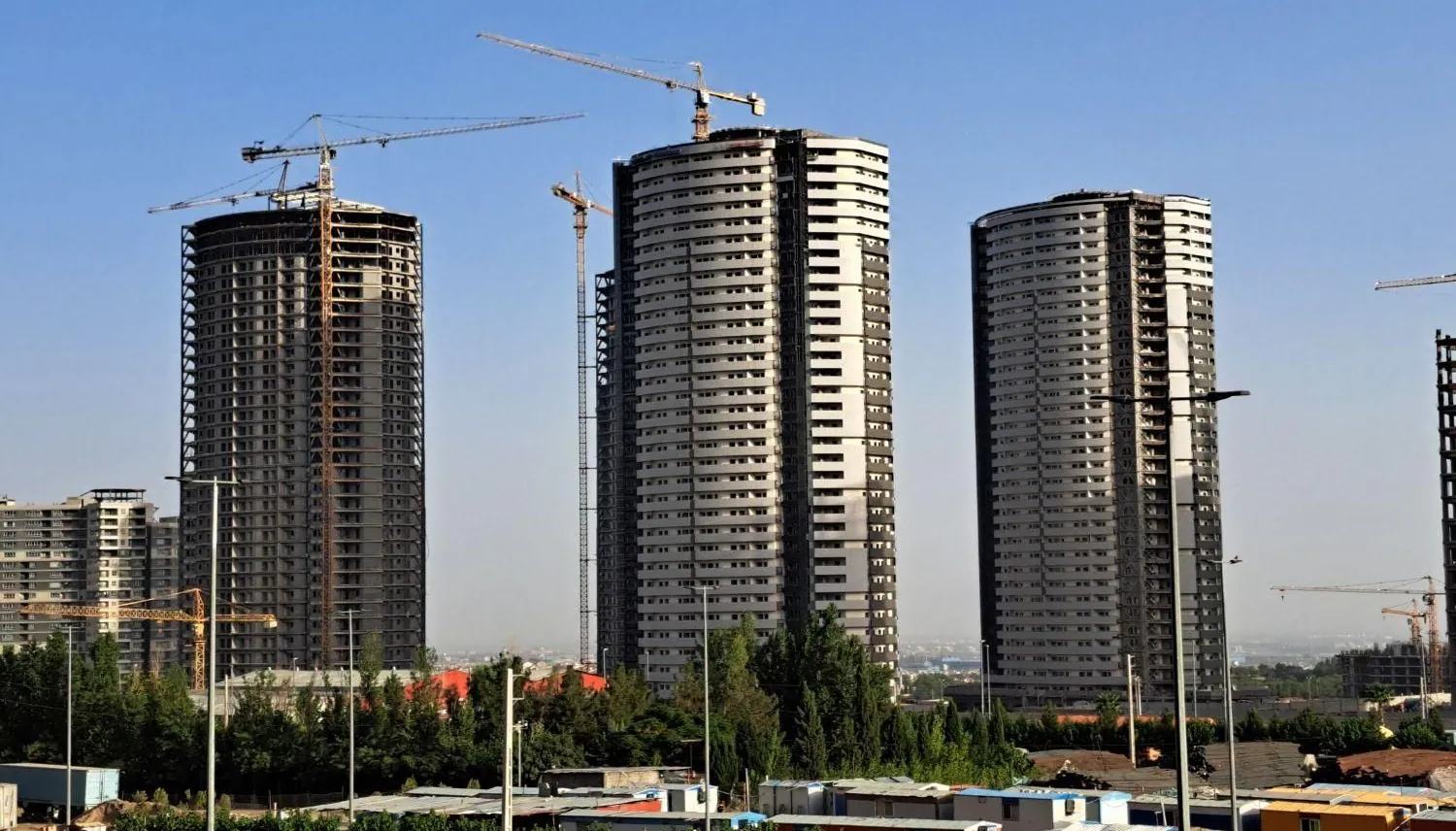 پروژههای لوکس نزدیک دریاچه چیتگر؛ گزینهای برای سکونت و سرمایهگذاری راهنمای سرمایهگذاری در پروژههای لوکس نزدیک دریاچه چیتگر