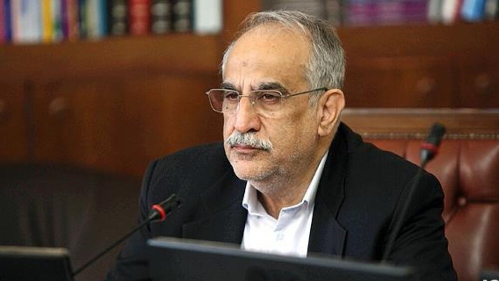 ببینید | وزیر پیشین اقتصاد: در دولت احمدینژاد به اسم حمایت، گروههایی را بدون تامین منابع مالی بر سفره تامین اجتماعی نشاند! ببینید | وزیر پیشین اقتصاد: در دولت احمدینژاد به اسم حمایت، گروههایی را بدون تامین منابع مالی بر سفره تامین اجتماعی نشاند!