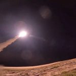 ببینید | عبور موشک یمنی از آسمان اسرائیل