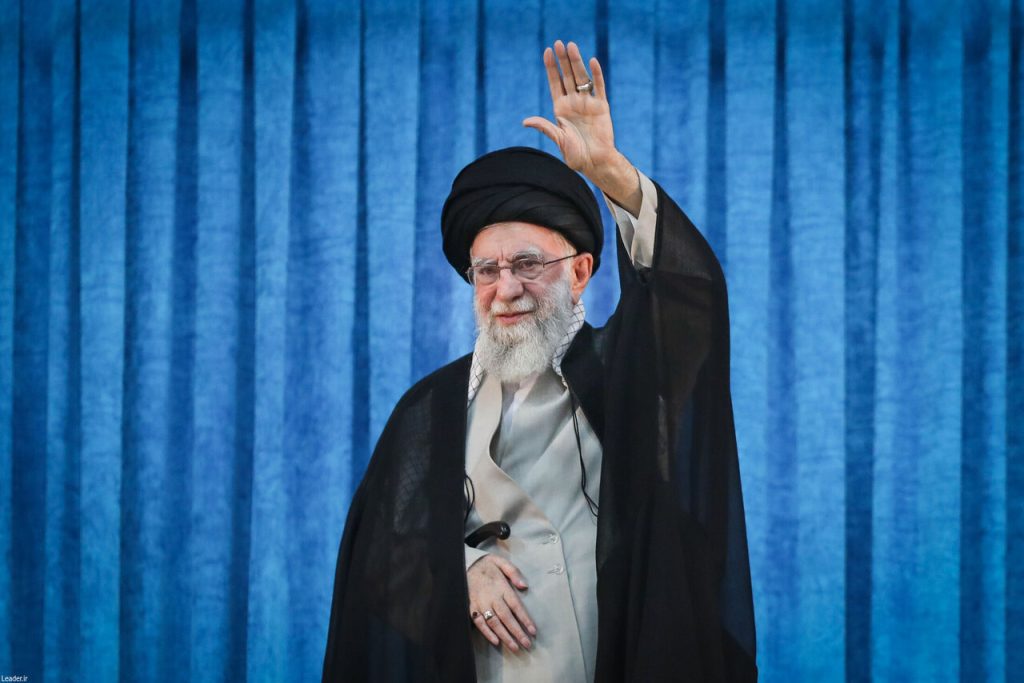 ببینید | آغاز دیدار نمایندگان مجلس شورای اسلامی با رهبر معظم انقلاب ببینید | آغاز دیدار نمایندگان مجلس شورای اسلامی با رهبر معظم انقلاب