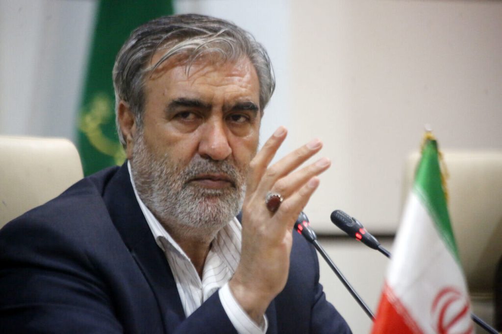 ببینید | توضیحات رئیس کمیسیون امنیت ملی مجلس درباره جزییات طرح تشدید مجازات همکاریکنندگان با دول خارجی متخاصم ببینید | توضیحات رئیس کمیسیون امنیت ملی مجلس درباره جزییات طرح تشدید مجازات همکاریکنندگان با دول خارجی متخاصم