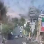 ببینید / ویدیوی کامل از لحظه تکان دهنده جنایت اسرائیل در حمله به میدان قدس تجریش در تهران