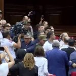 ببینید / زد و خورد در پارلمان ارمنستان