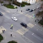 ببینید / برخورد خودرو با عابران از جمله دو کودک در روسیه