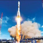 ببینید | ویدئوی لحظه آماده‌سازی موشک روسیه برای پرتاب ماهواره‌ ایرانی