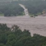 ببینید | صحنه‌های آخرالزمانی سیل و گردباد در روسیه