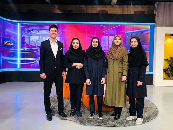 بررسی تأثیر یک مدیر موفق استاد محمود حسین خانی در پیشرفت علمی و افزایش کارایی آموزشگاه کنکور استاد محمود حسینخانی