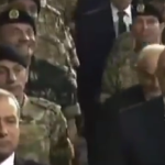 ببینید / شوخی غیرمنتظره جوزف عون با فرمانده ارتش لبنان