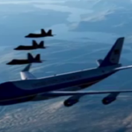 ببینید / تصاویری از اسکورت هواپیمای ترامپ با شش جنگنده رادارگریز اف۲۲ بر فراز آلاسکا