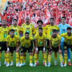 ببینید |  گل دوم الدحیل به سپاهان روی اشتباه عجیب مدافعان در دقیقه ۲۴!