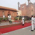 ببینید | حضور مسعود پزشکیان، رئیس جمهور در آرامگاه اقبال لاهوری