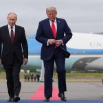 ببینید | جولان جنگنده‌های آمریکایی بالای سر ترامپ و پوتین روی فرش قرمز در آلاسکا