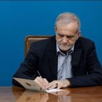 ببینید | شوخی پزشکیان با وزیر خارجه و همکارانش