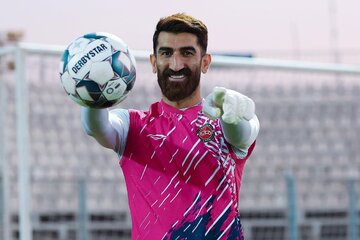 عکس | قاب پدر و دختری بیرانوند در سواحل امارات