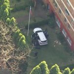 ببینید | حمله با خودرو به کنسولگری روسیه در سیدنی؛ مظنون بازداشت شد