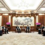 ببینید |  استقبال رئیس جمهور چین و همسرش از مسعود پزشکیان و دخترش