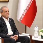 ببینید | احوال پرسی پزشکیان با نخست‌وزیر پاکستان به زبان فارسی، امروز در دوحه