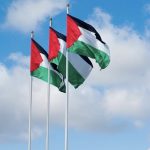 ببینید | برافراشته شدن پرچم فلسطین بر فراز سفارت این کشور در لندن