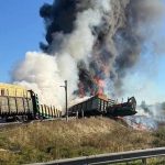 ببینید | اولین تصاویر از تصادف هولناک قطار حامل سوخت با کامیون در روسیه