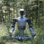 ببینید/ اولین ربات انسان‌نمای جهان با مقاومت کامل در برابر آب و گرد و غبار