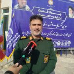 تشریح توزیع اقلام کاروان جهادی خدمت توسط فرمانده سپاه جوادالائمه(ع)